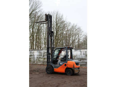 Dízel targoncák 2015  Toyota 52-8FDF30 (36)