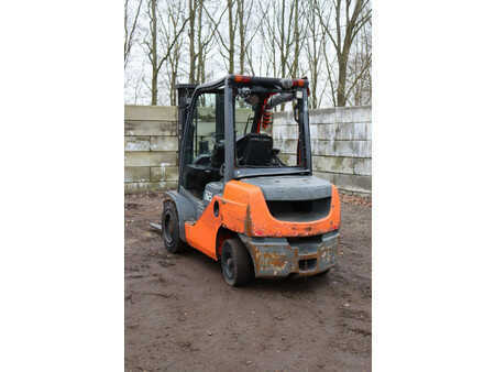 Dízel targoncák 2015  Toyota 52-8FDF30 (4)