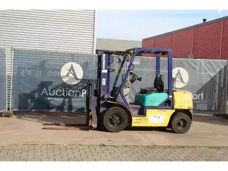 Dieseltruck 2002  Komatsu FD25T-12 (1)