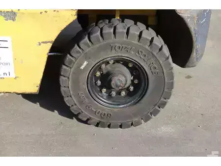 Dieseltruck 2002  Komatsu FD25T-12 (17)