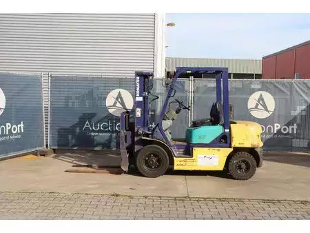 Dieseltruck 2002  Komatsu FD25T-12 (2)
