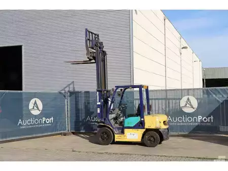 Dieseltruck 2002  Komatsu FD25T-12 (37)