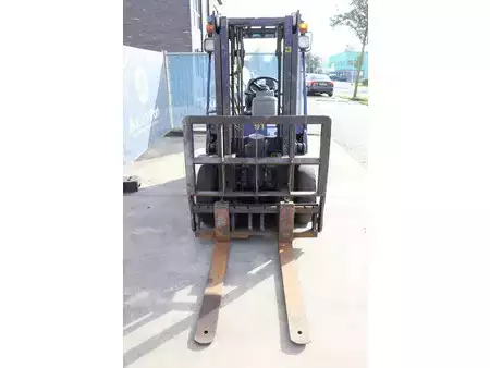 Dieseltruck 2002  Komatsu FD25T-12 (8)