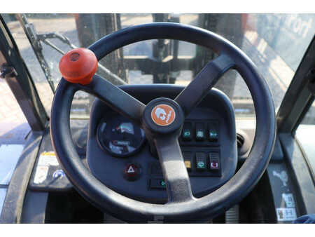 Carrelli fuoristrada 4x4 2016  Ausa C250HX4 (27)
