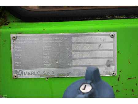 Manipulador fijo - Merlo P27.7 EVN (16)