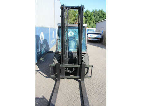 Dieselový VZV - Manitou MSI 35 (7)