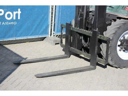 Dieselový VZV - Manitou MSI 35 (9)