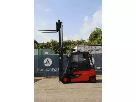 El truck - 4 hjulet 2012  Linde E30L-01 (36)