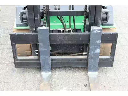 Sähkö - 4 pyör 2017  Cesab B420 (10)