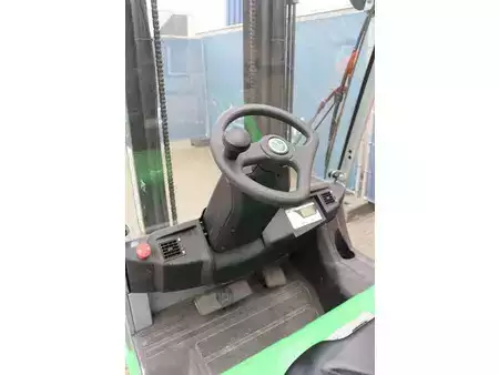 Sähkö - 4 pyör 2017  Cesab B420 (19)