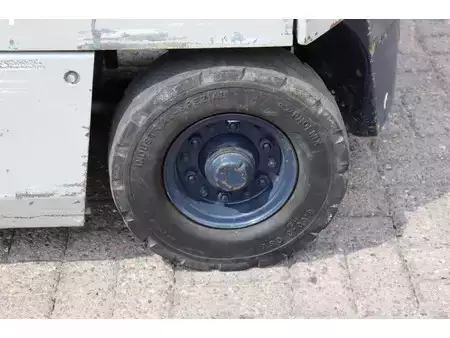 Elektro 4 Rad - Komatsu FB14-5 (15)