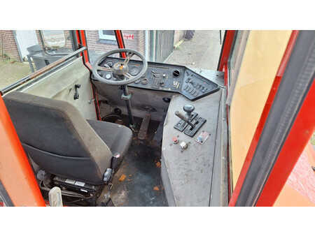 terminal traktor 2007  Kalmar PT 122 (7)