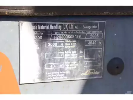 Wózki widłowe diesel 2005  Linde H30D (13)