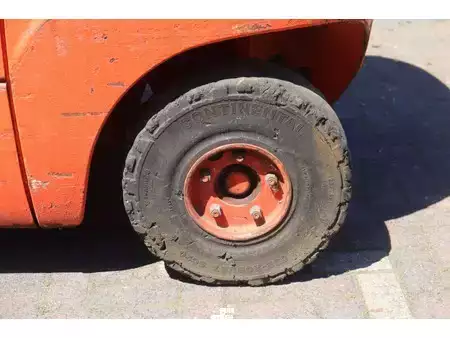 Wózki widłowe diesel 2005  Linde H30D (15)