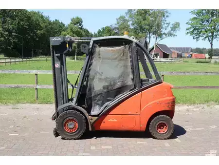 Wózki widłowe diesel 2005  Linde H30D (2)