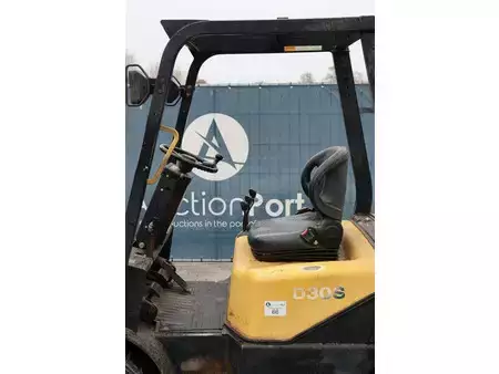 Carretilla elevadora diésel 2000  Daewoo D30S-3 (25)