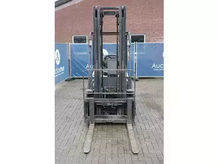 Carretilla elevadora diésel 2000  Daewoo D30S-3 (8)