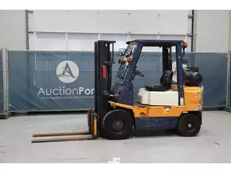 Gas gaffeltruck 1996  Yang FG 25 (1)