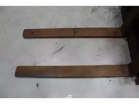 Gas gaffeltruck 1996  Yang FG 25 (11)