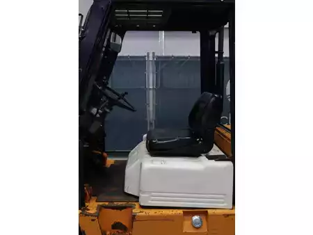 Gas gaffeltruck 1996  Yang FG 25 (22)