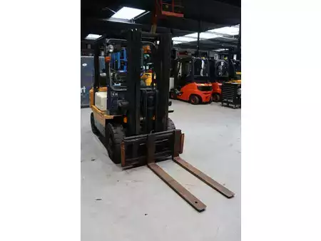 Gas gaffeltruck 1996  Yang FG 25 (7)