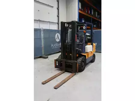 Gas gaffeltruck 1996  Yang FG 25 (9)