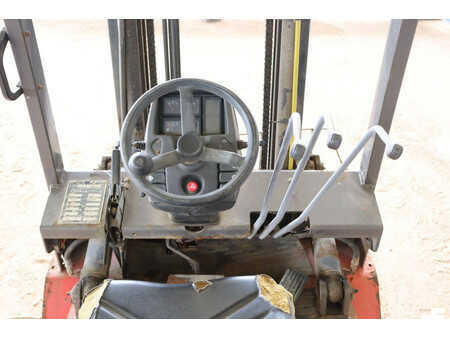 Dieselový VZV 2009  Manitou CD 25 P (22)