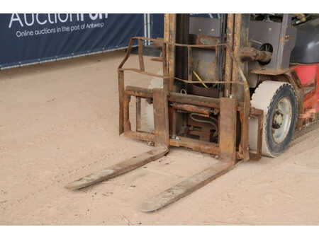 Dieselový VZV 2009  Manitou CD 25 P (9)
