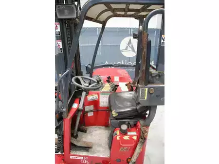 Teherautóra szerelhető targonca 2011  Moffett M4 20.4 (19)