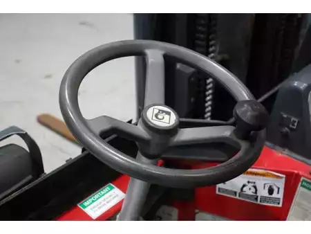 Teherautóra szerelhető targonca 2011  Moffett M4 20.4 (21)