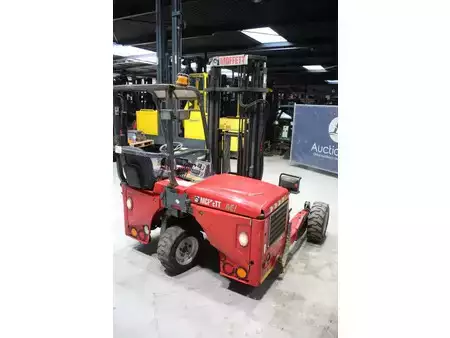 Teherautóra szerelhető targonca 2011  Moffett M4 20.4 (5)