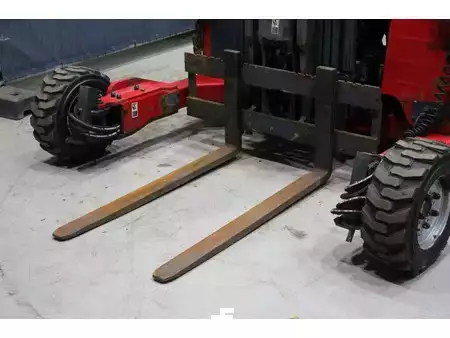 Teherautóra szerelhető targonca 2011  Moffett M4 20.4 (9)