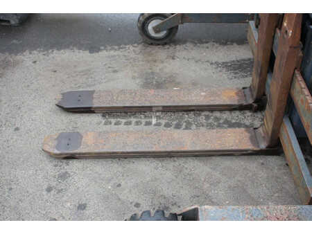Meeneemheftrucks 2001  Kooi V50-4 (11)