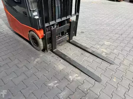 Elektryczne 4-kołowe 2018  Toyota 7FBEST15 (5)