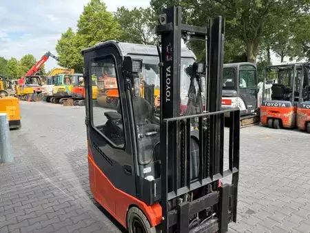 Elektryczne 4-kołowe 2018  Toyota 7FBEST15 (6)