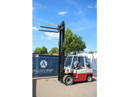 Carretilla elevadora GLP 2003  Nissan UGF03A40U (25)