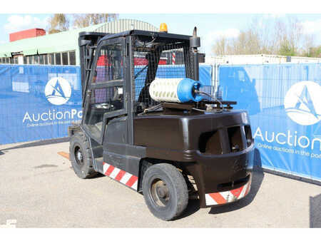 LPG Forklifts 2005  Yale GLP55MJ (5)