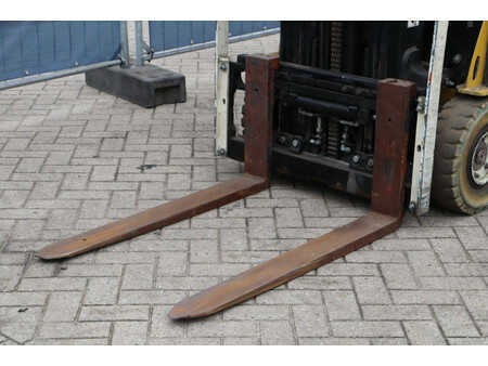 Chariots électriques à 4 roues 2016  Yale ERP16VF (10)