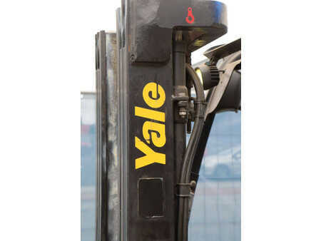 Chariots électriques à 4 roues 2016  Yale ERP16VF (12)