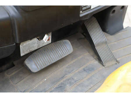 Chariots électriques à 4 roues 2016  Yale ERP16VF (24)