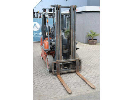 LPG Forklifts 2002  Nissan UD02A25PQ (7)