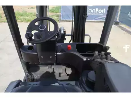 Elektromos 4 kerekű 2018  Linde E18PH-02 (20)