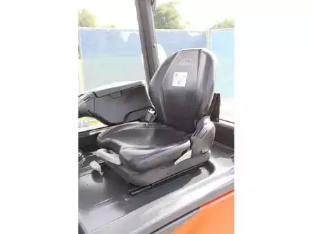 Elektromos 4 kerekű 2018  Linde E18PH-02 (22)