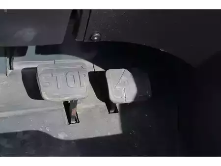 Elektromos 4 kerekű 2018  Linde E18PH-02 (24)