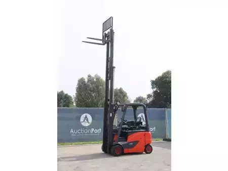 Elektromos 4 kerekű 2018  Linde E18PH-02 (33)