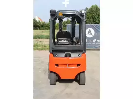 Elektromos 4 kerekű 2018  Linde E18PH-02 (5)