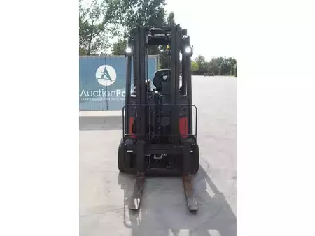 Elektromos 4 kerekű 2018  Linde E18PH-02 (8)