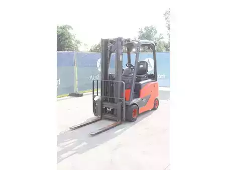 Elektromos 4 kerekű 2018  Linde E18PH-02 (9)