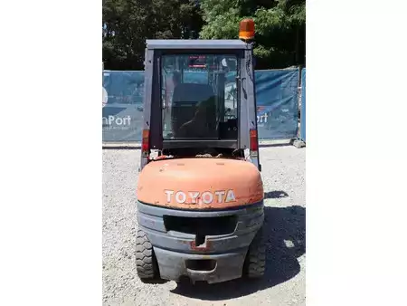 Dieselstapler 1997  Toyota 62-6FDF25 (5)