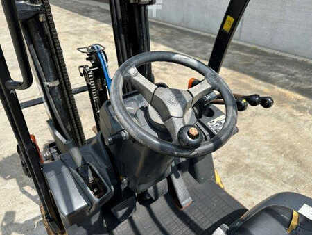Empilhador a gás 2004  CAT Lift Trucks GP18N (21)